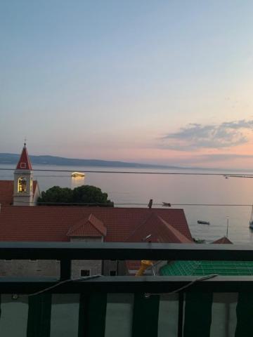 Panorama Sea View Apartment H Омиш Экстерьер фото